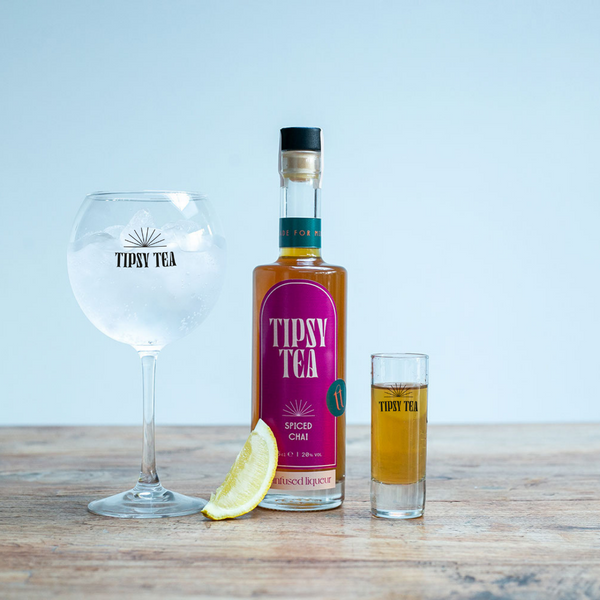 Tipsy Tea Gift Set Bottle Glass & Measure Gift
